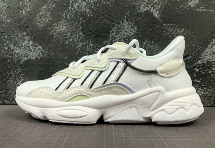 adidas Ozweego [M. 6]