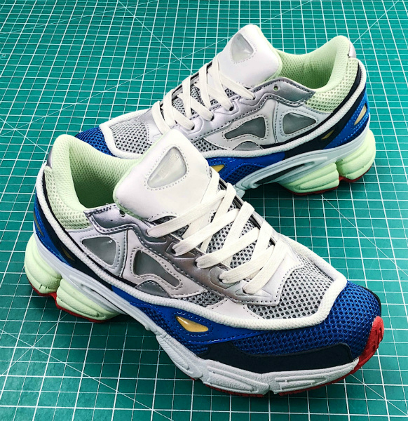 adidas Ozweego Raf Simons [X. 3]