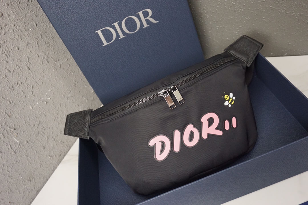 Christian Dior x Kaws Bee - Pink