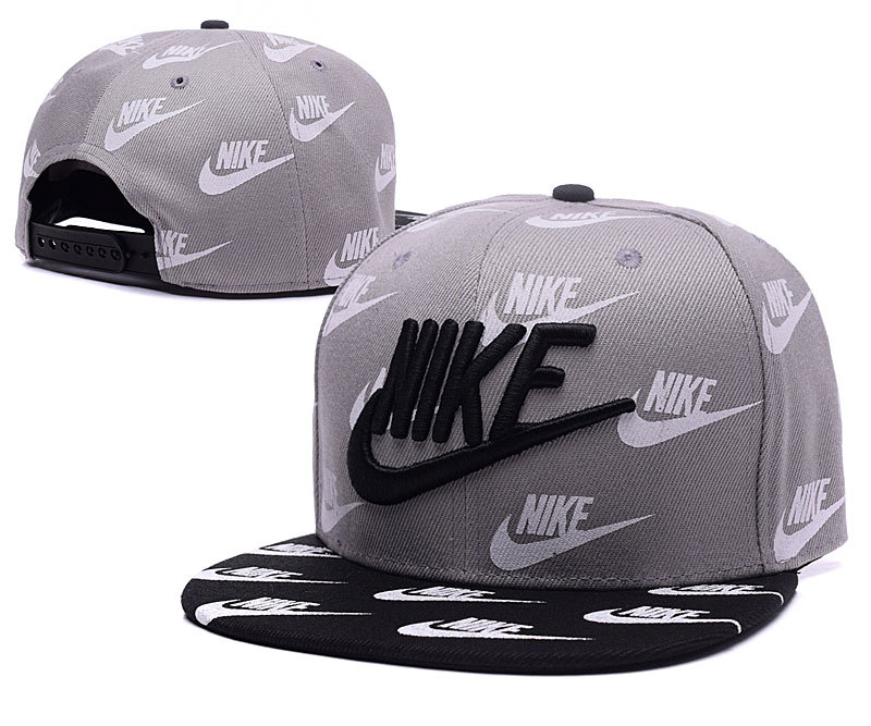 Casquette NIKE [R. 3]