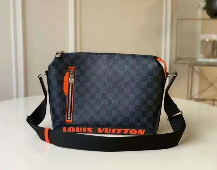 LV COBALT BANDOULIERE