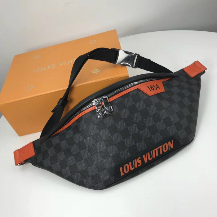 LV Sac Banane