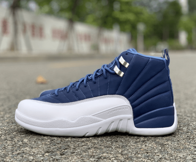 Air Jordan 12 [M. 6]