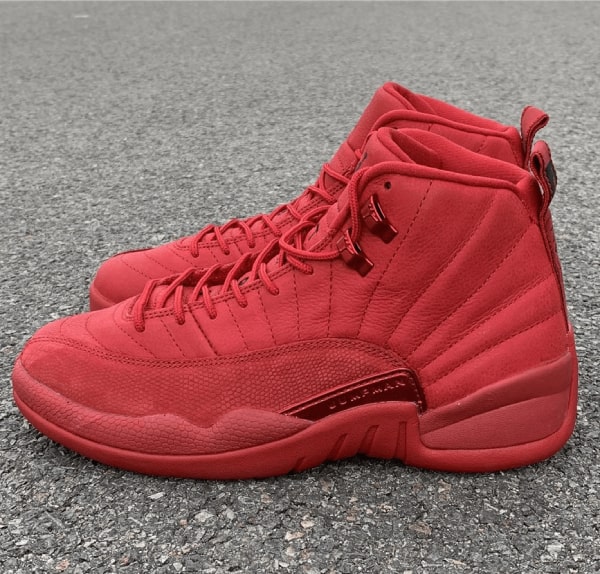 Air Jordan 12 [M. 9]