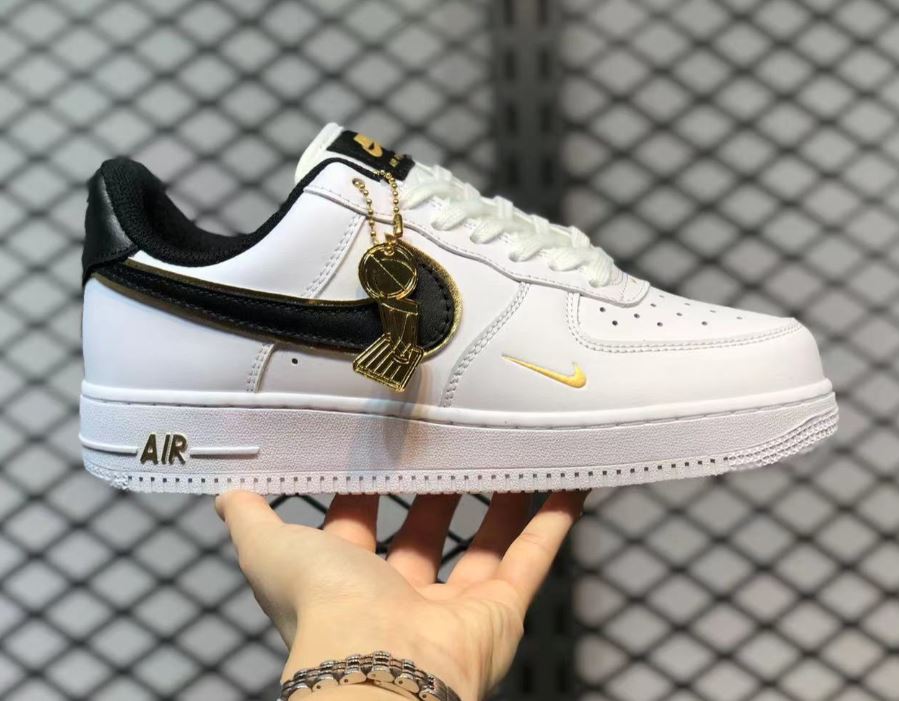 Air Force 1 '07 LV8 'White Metallic Gold'