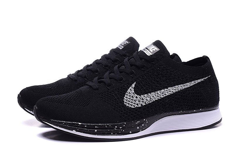 Flyknit Racer [M. 6]