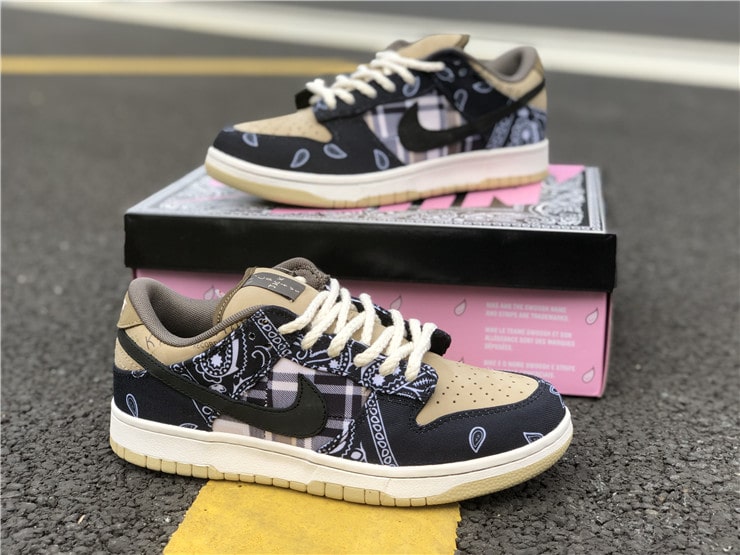 Nike SB Dunk Low Travis Scott