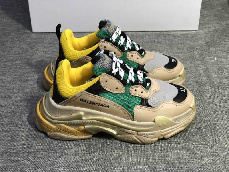 Balenciaga Triple S [M. 7]