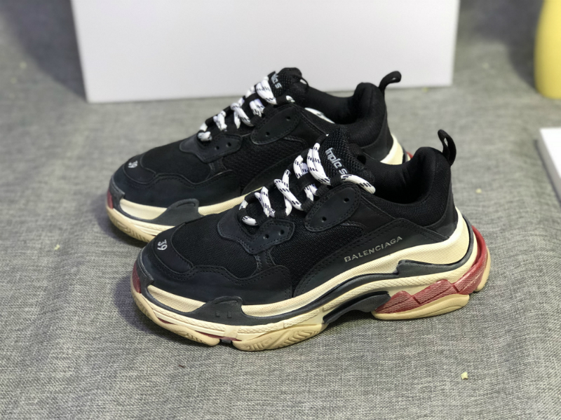 Balenciaga Triple S [M. 6]