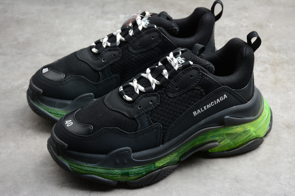 Balenciaga Triple S [M. 14]