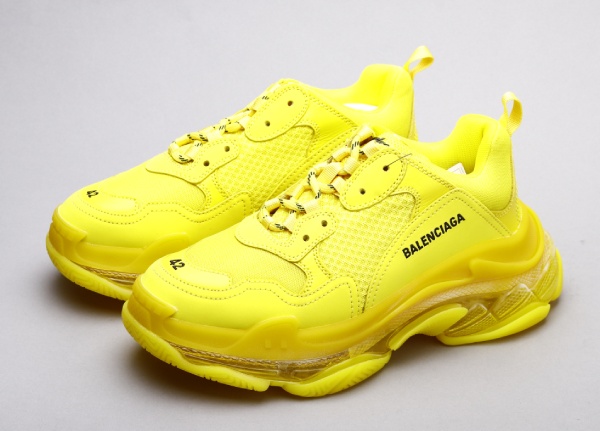 Balenciaga Triple S [M. 16]