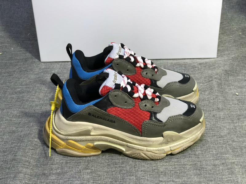 Balenciaga Triple S [M. 5]