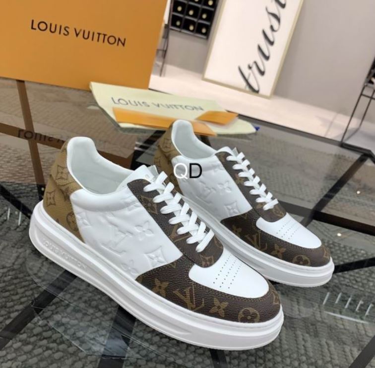 Louis Vuitton Trainer [M. 5]