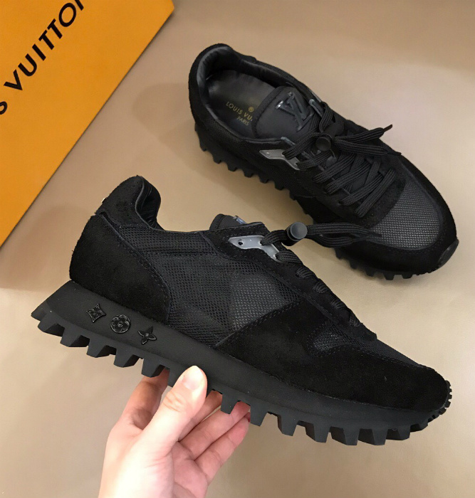 Louis Vuitton Trainer [M. 3]