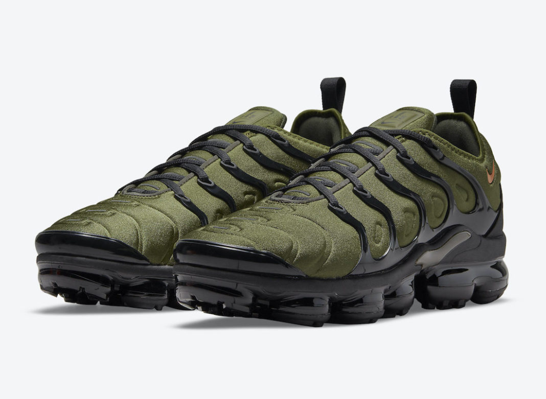 AIR VAPORMAX PLUS [M. 24]