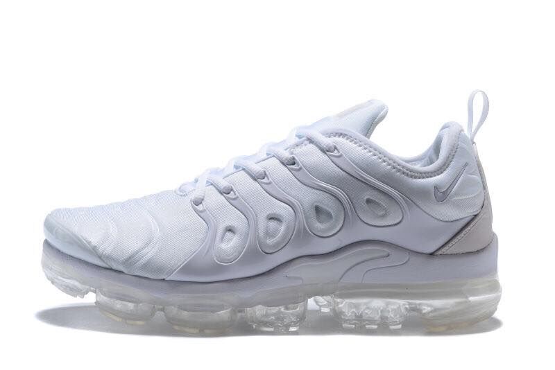 AIR VAPORMAX PLUS [M. 8]