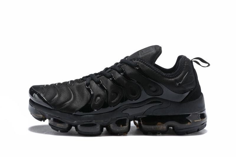 AIR VAPORMAX PLUS [M. 4]