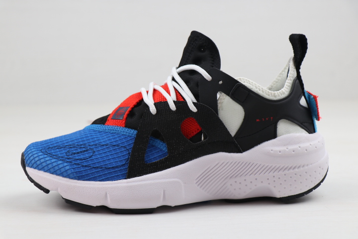 Nike Air Huarache Type [M. 6]