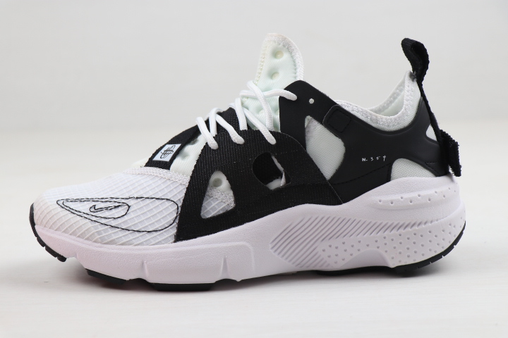 Nike Air Huarache Type [M. 1]