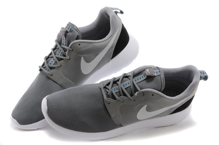 Roshe Run Hyperfuse [M. 4]