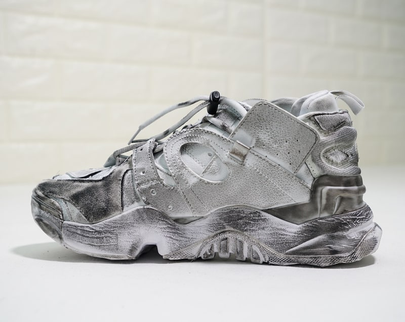 VETEMENTS X REEBOK INSTAPUMP FURY 'GENETICALLY MODIFIED'