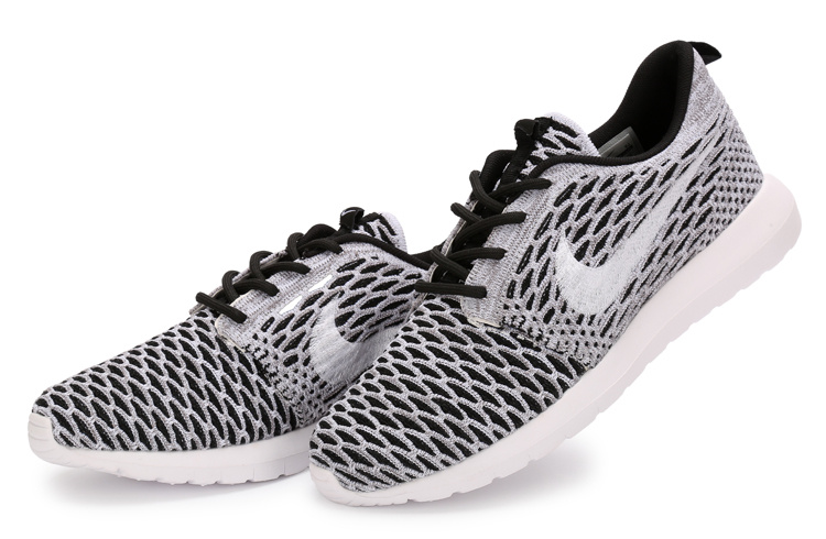 Roshe Flyknit [M. 5]